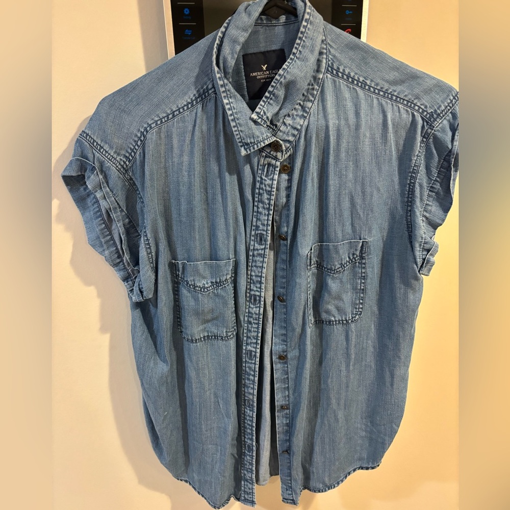 American Eagle Outfitters Light Blue Casual Button Down Shirt